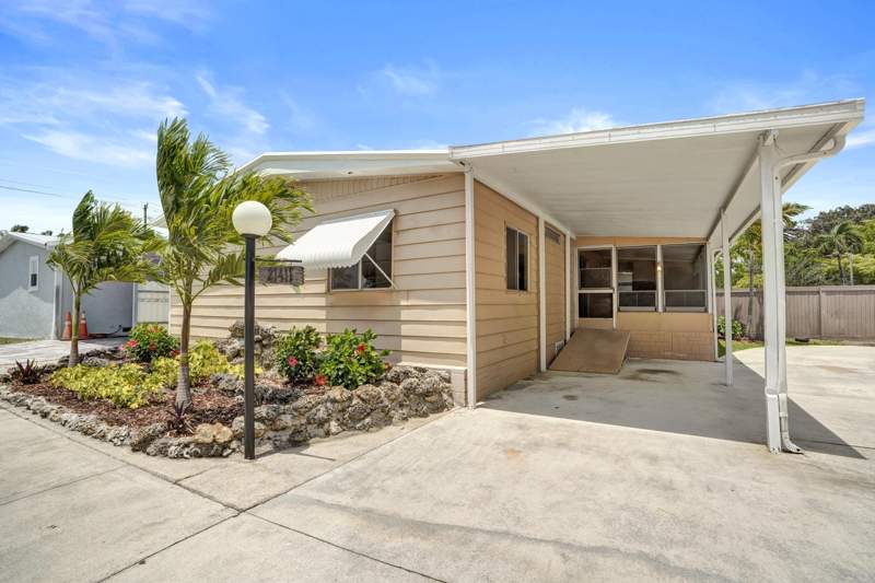 3 bedroom Mobile Home at 21411 NW 3rd Street, Heritage City Sec 2 81-14, Pembroke Pines — photo 4