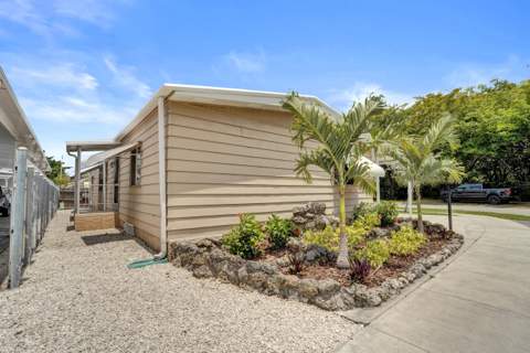 21411 NW 3rd Street, Pembroke Pines FL - photo 6 of 52
