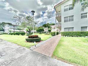 1 bedroom Condominium at 390 Fanshaw J, Fanshaw At Century Village Condo, Boca Raton — photo 2