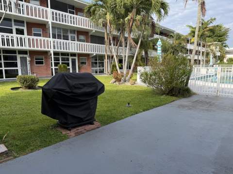 161 NE 10th Avenue #12b, Hallandale Beach FL - photo 6 of 41