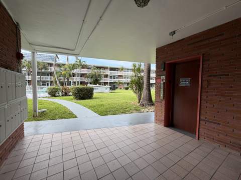 161 NE 10th Avenue #12b, Hallandale Beach FL - photo 14 of 41