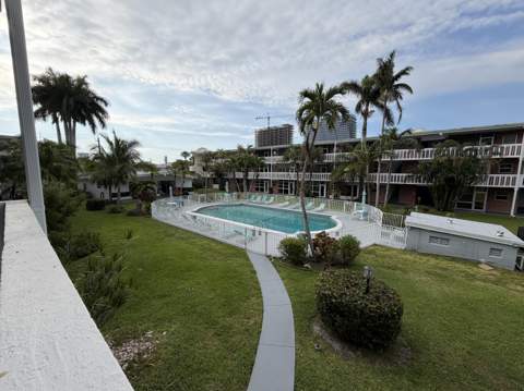 161 NE 10th Avenue #12b, Hallandale Beach FL - photo 11 of 41