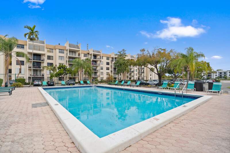 2 bedroom Condominium at 6195 Rock Island Road #302, Gate Two Condo, Tamarac — photo 2