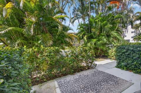4001 S Ocean Boulevard #111, Palm Beach FL - photo 11 of 24