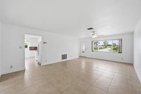 1316 SW 23rd Street, Boynton Beach FL - photo 6 of 29