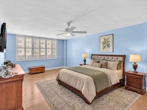 1147 Hillsboro Mile #201, Hillsboro Beach FL - photo 13 of 40