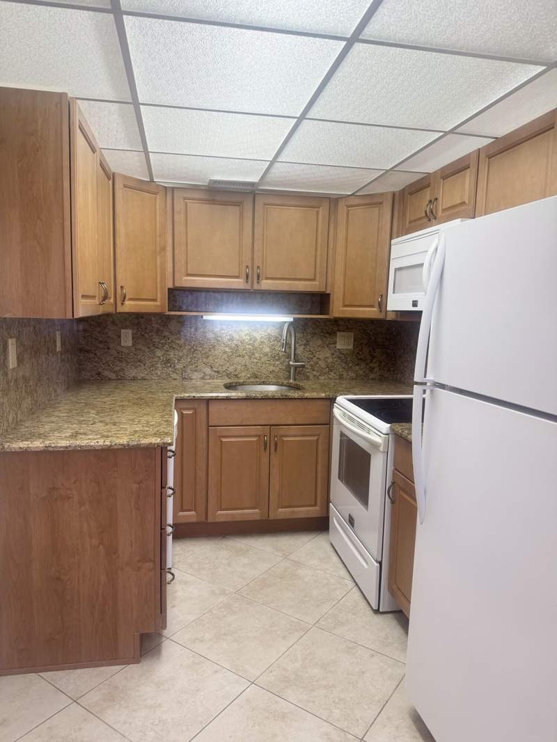 2 bedroom Condominium at 2381 Sunset Avenue #117, Lakeside Point , Lake Worth Beach — photo 3