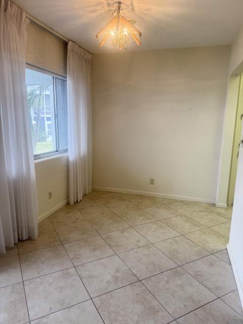 2381 Sunset Avenue #117, Lake Worth Beach FL - photo 8 of 14