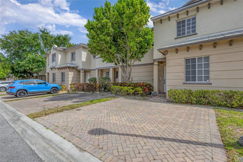 3 bedroom Townhouse at 2037 Nassau Drive #2037, March Harbour, Riviera Beach — photo 3