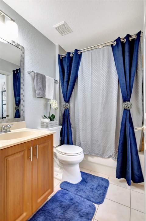 2037 Nassau Drive #2037, Riviera Beach FL - photo 19 of 44