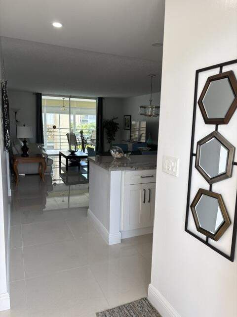2 bedroom Condominium at 424 SE 10th Street #203, Meadowbrook Lakes Condo, Dania Beach — photo 4