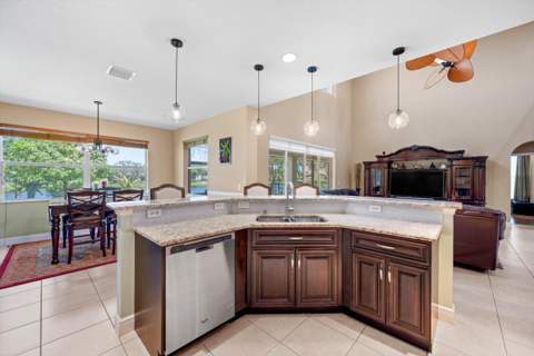 112 Ibisca Terrace, Royal Palm Beach FL - photo 11 of 39