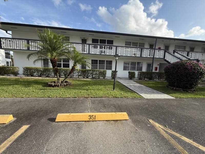 1 bedroom Condominium at 343 Chatham Q, Chatham Condos, West Palm Beach — photo 2