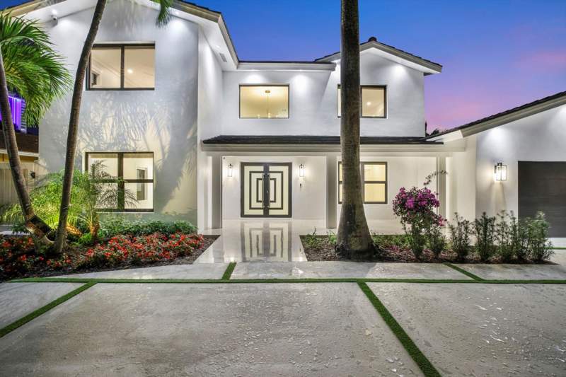 4 bedroom Single Family Residence at 3316 NE 37th Street, Bermuda-Riviera Sub Of Galt, Fort Lauderdale — photo 2