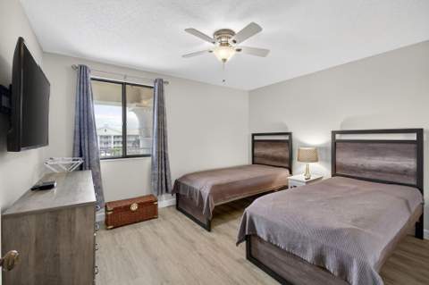 2441 Village Boulevard #403, West Palm Beach FL - photo 18 of 33