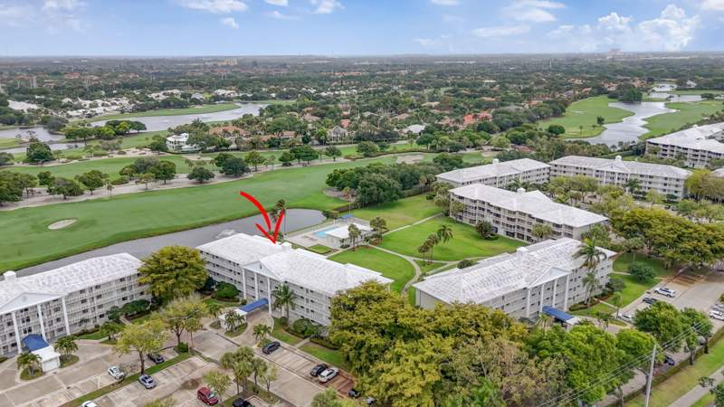 2 bedroom Condominium at 2441 Village Boulevard #403, Whitehall Condominiums in The Villages, West Palm Beach — photo 2