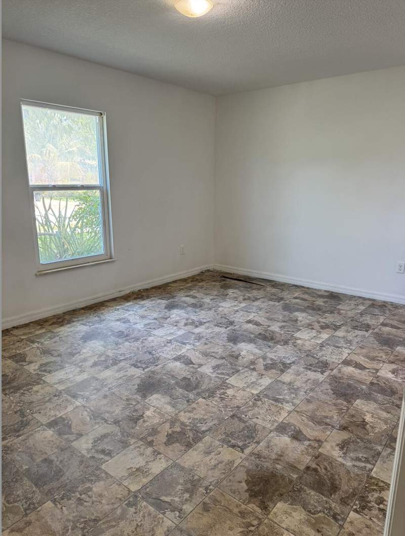 4 bedroom Single Family Residence at 3211 Indiana Court, Pinecrest Estates Unit 1, Fort Pierce — photo 4