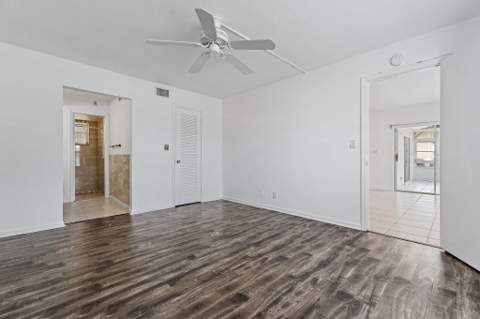 5570 Tamberlane Circle #131, Palm Beach Gardens FL - photo 15 of 33