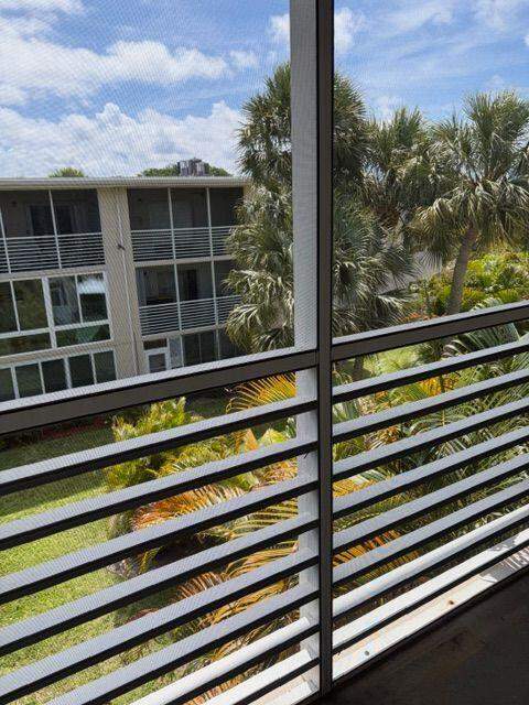 2724 S Garden Dr #306, Lake Worth FL - photo 10 of 22