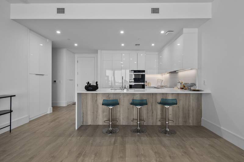2 bedroom Condominium at 220 Lake Shore Drive #1913, Nautilus220, Lake Park — photo 5