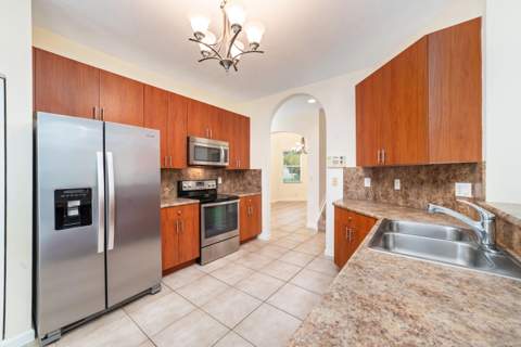 6004 Spring Lake Terrace, Fort Pierce FL - photo 13 of 54