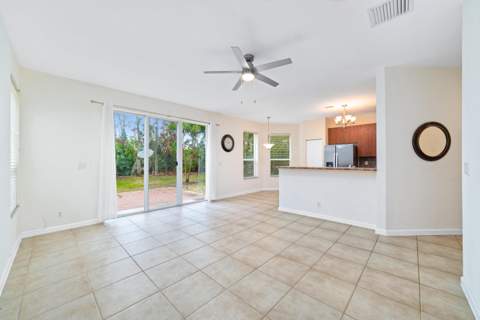 6004 Spring Lake Terrace, Fort Pierce FL - photo 15 of 54