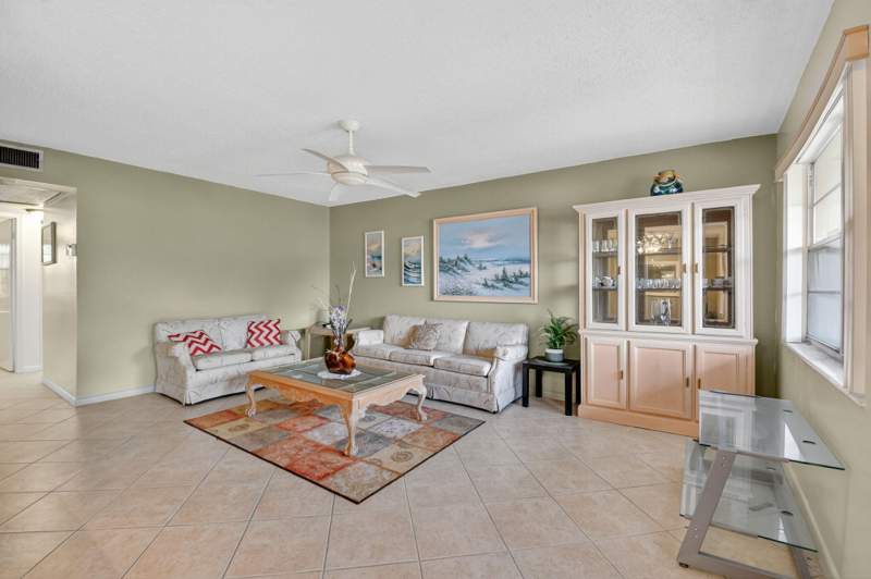2 bedroom Condominium at 317 N Windsor N, Windsor Condos, West Palm Beach — photo 3
