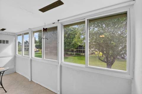 317 N Windsor N, West Palm Beach FL - photo 16 of 38