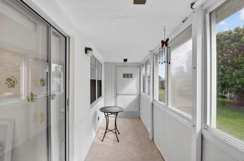 317 N Windsor N, West Palm Beach FL - photo 17 of 38