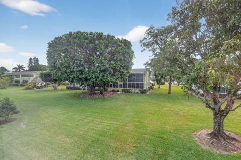 317 N Windsor N, West Palm Beach FL - photo 19 of 38