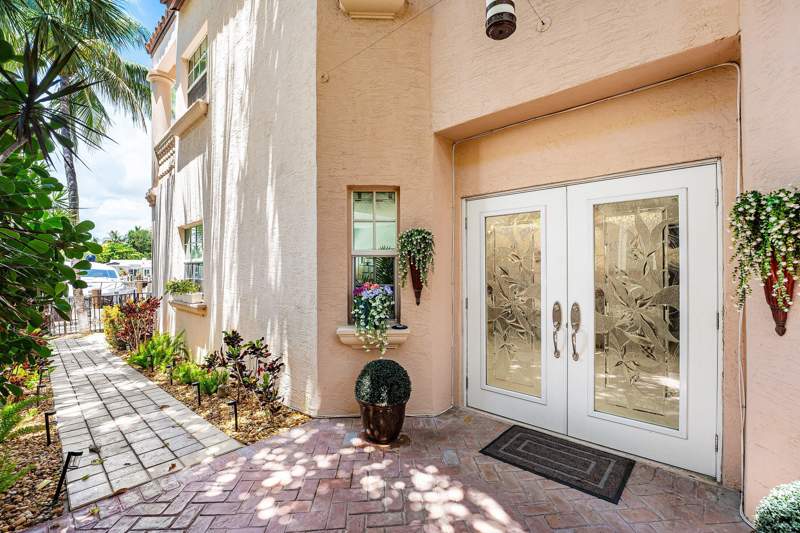 3 bedroom Townhouse at 19 Hendricks Isle, Reflections Of Las Olas, Fort Lauderdale — photo 3