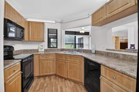 6069 Parkwalk Drive, Boynton Beach FL - photo 7 of 24