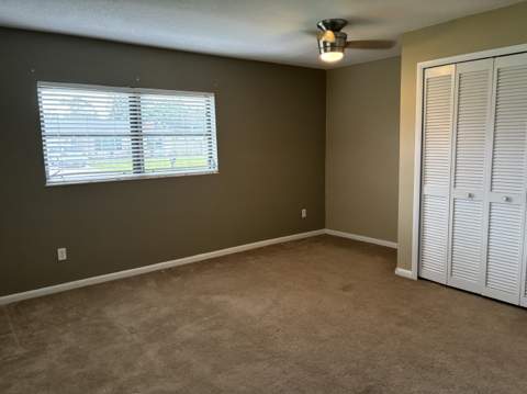 202 SW Crescent Avenue, Port St. Lucie FL - photo 13 of 43