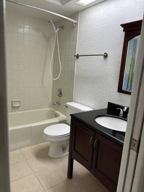 202 SW Crescent Avenue, Port St. Lucie FL - photo 15 of 43