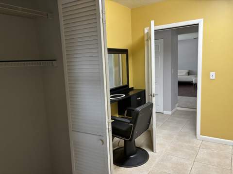 202 SW Crescent Avenue, Port St. Lucie FL - photo 21 of 43