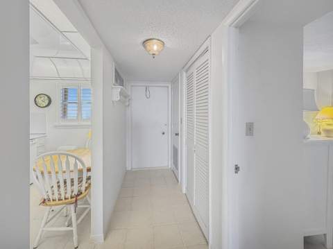 555 NW 4th Avenue #401, Boca Raton FL - photo 8 of 42