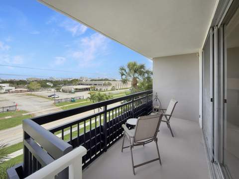 555 NW 4th Avenue #401, Boca Raton FL - photo 23 of 42