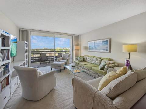 555 NW 4th Avenue #401, Boca Raton FL - photo 20 of 42