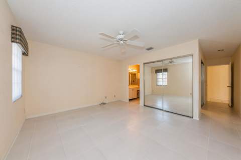 10439 S Circle Lake Drive #201, Boynton Beach FL - photo 13 of 26