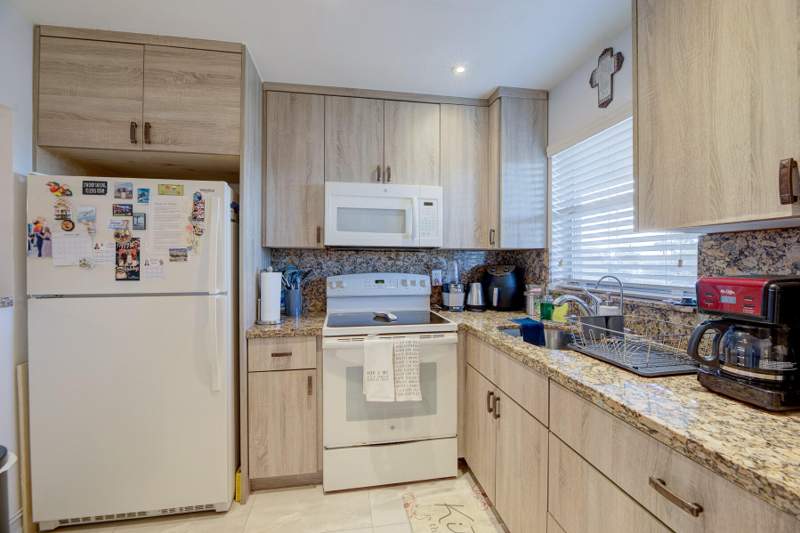 1 bedroom Condominium at 6850 Royal Palm Boulevard #303g, Royal Park Gardens Iii-G Condo, Margate — photo 3