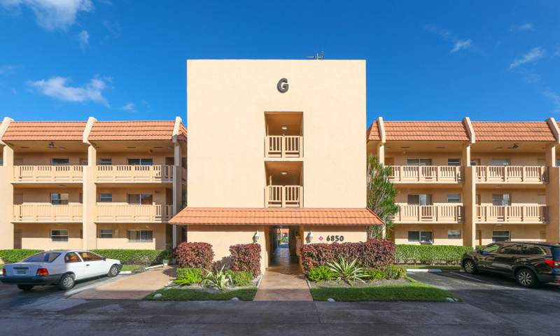 1 bedroom Condominium at 6850 Royal Palm Boulevard #303g, Royal Park Gardens Iii-G Condo, Margate — photo 2