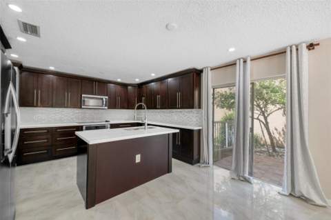 6625 NW 75th Place, Parkland FL - photo 8 of 46