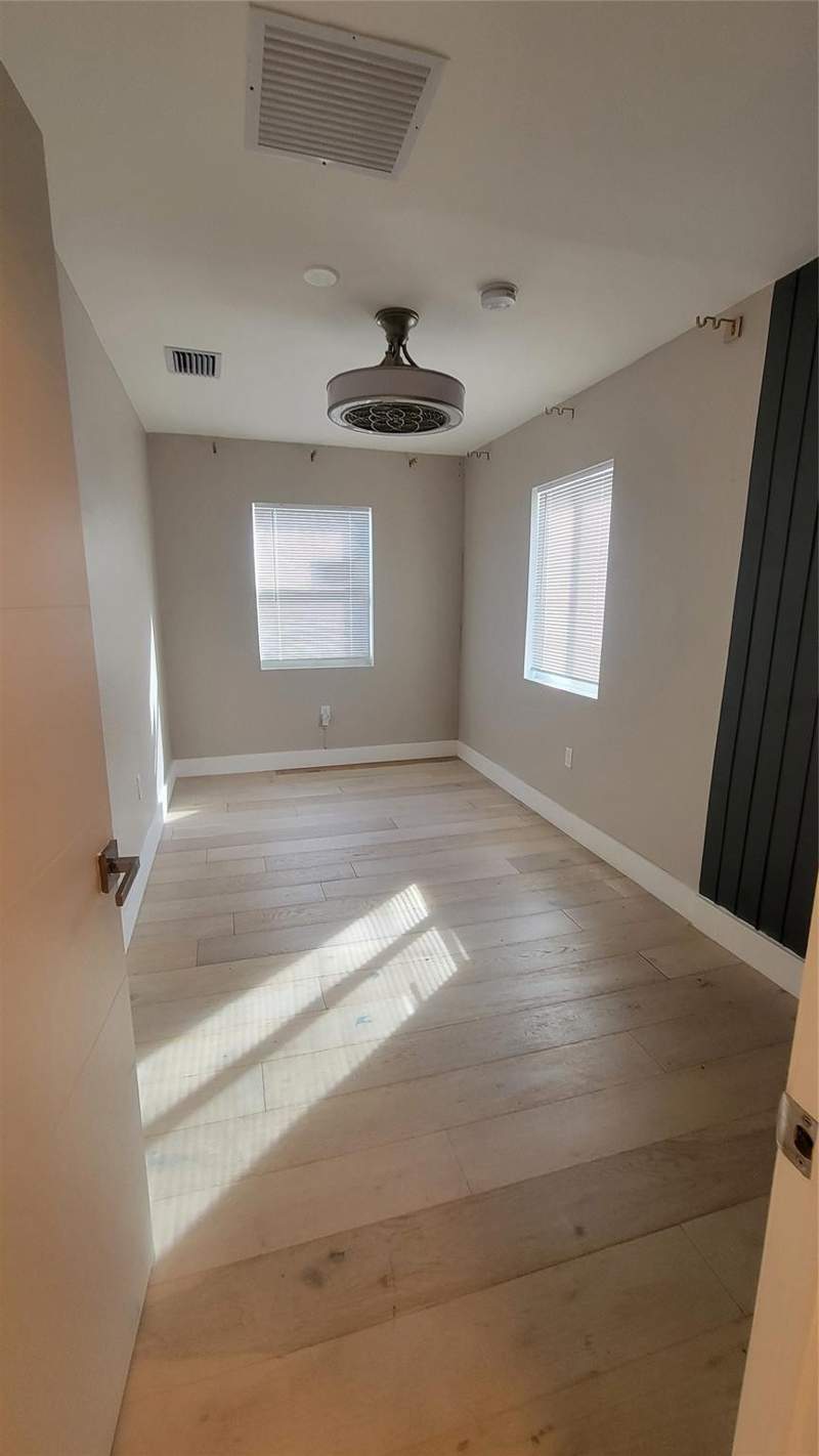 4 bedroom Single Family Residence at 512 NW 15th Terrace, Dorsey Park First Add, Fort Lauderdale — photo 3
