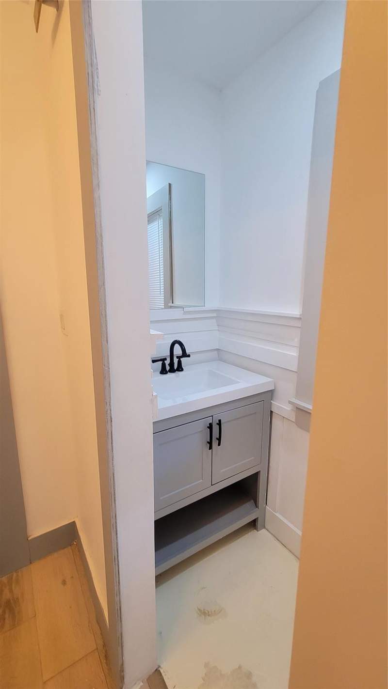 4 bedroom Single Family Residence at 512 NW 15th Terrace, Dorsey Park First Add, Fort Lauderdale — photo 5