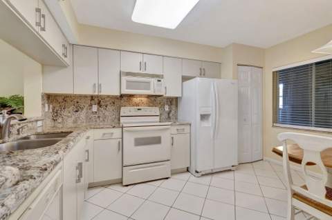 5842 Crystal Shores Drive #105, Boynton Beach FL - photo 20 of 75