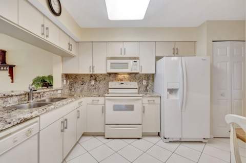 5842 Crystal Shores Drive #105, Boynton Beach FL - photo 21 of 75