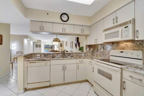 5842 Crystal Shores Drive #105, Boynton Beach FL - photo 23 of 75
