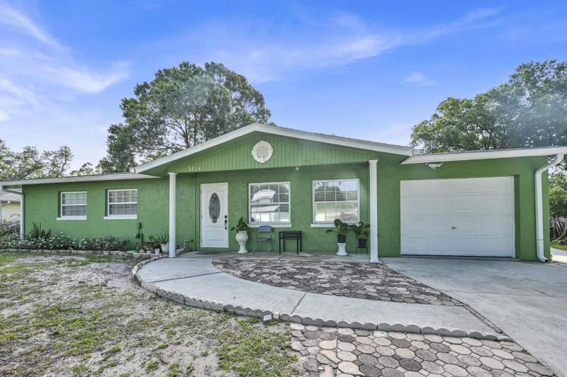 3 bedroom Single Family Residence at 5214 Bowling Green Drive, Lakewood Park Unit 2, Fort Pierce — photo 4