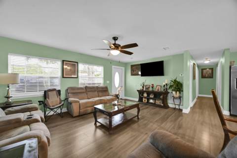 5214 Bowling Green Drive, Fort Pierce FL - photo 6 of 30