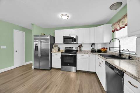 5214 Bowling Green Drive, Fort Pierce FL - photo 13 of 30